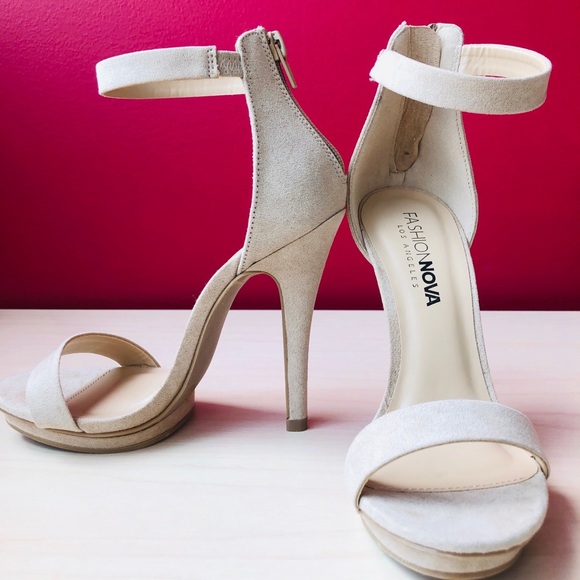 Fashion Nova heels - Picture 2 of 5
